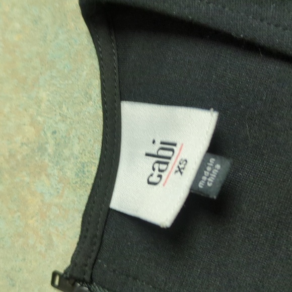 Cabin Black It's a Party V-Neck Bell Sleeved Top - Picture 4 of 5